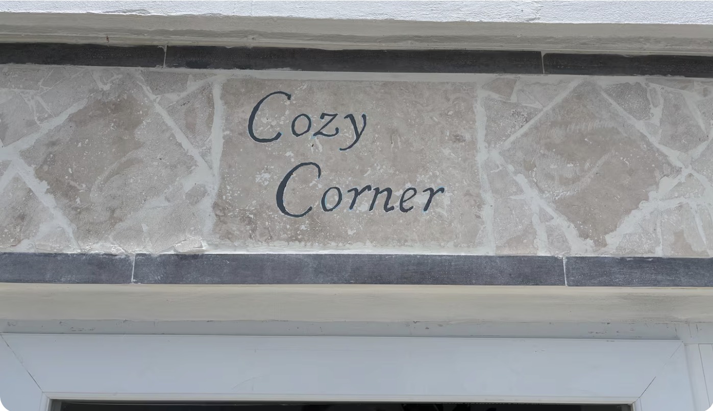 Het handgemaakte Cozy Corner naamplaatje